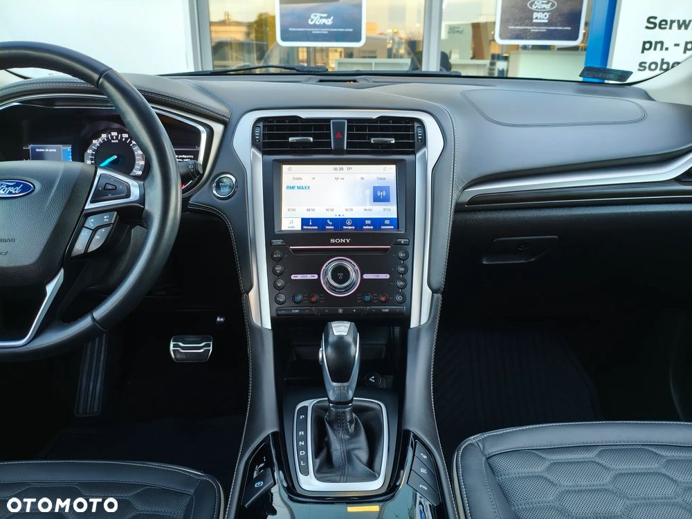 Ford Mondeo 2.0 Hybrid Vignale - 17