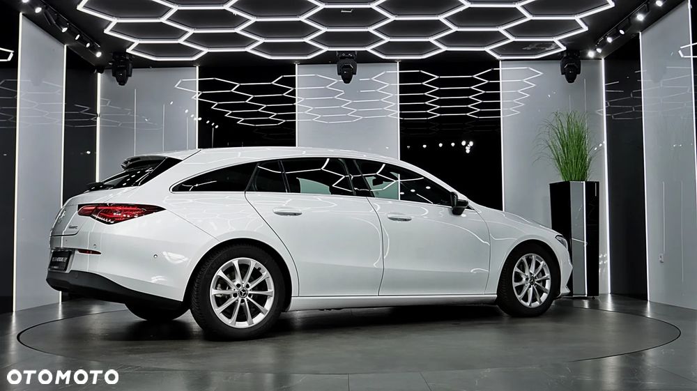 Mercedes-Benz CLA 200 d 4-Matic 8G-DCT - 10