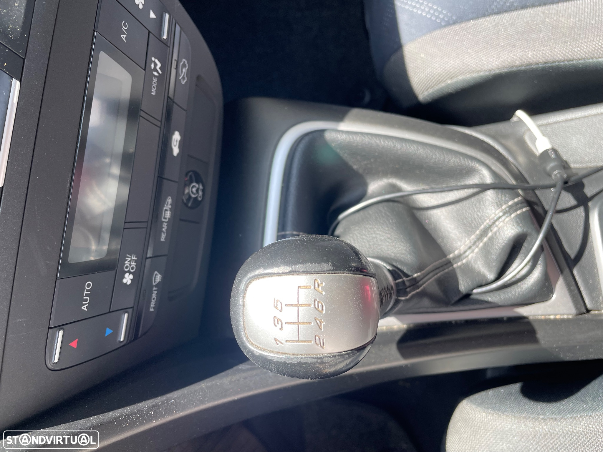 Honda Civic 1.4 i-VTEC Comfort - 4