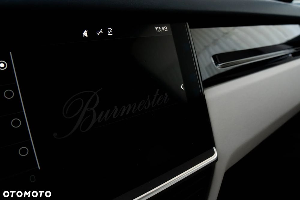 Porsche Cayenne Standard - 40