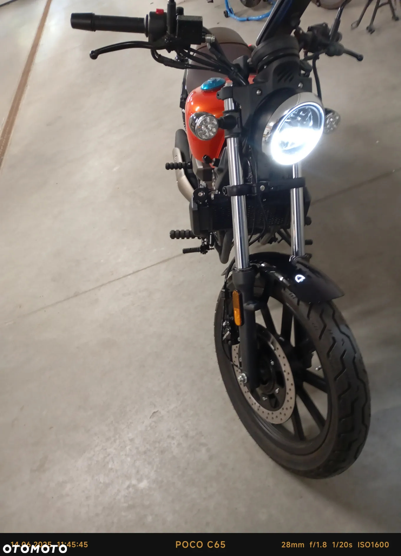 QJMOTOR SRV 125 - 6