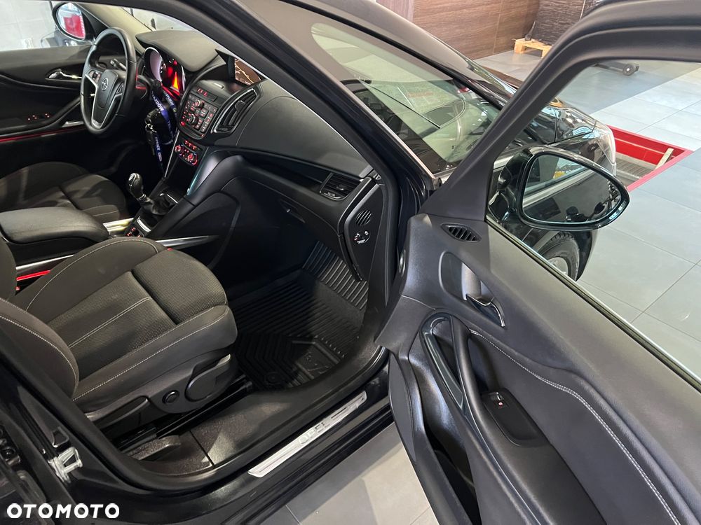 Opel Zafira 2.0 D (CDTI ecoFLEX) Start/Stop Active - 27