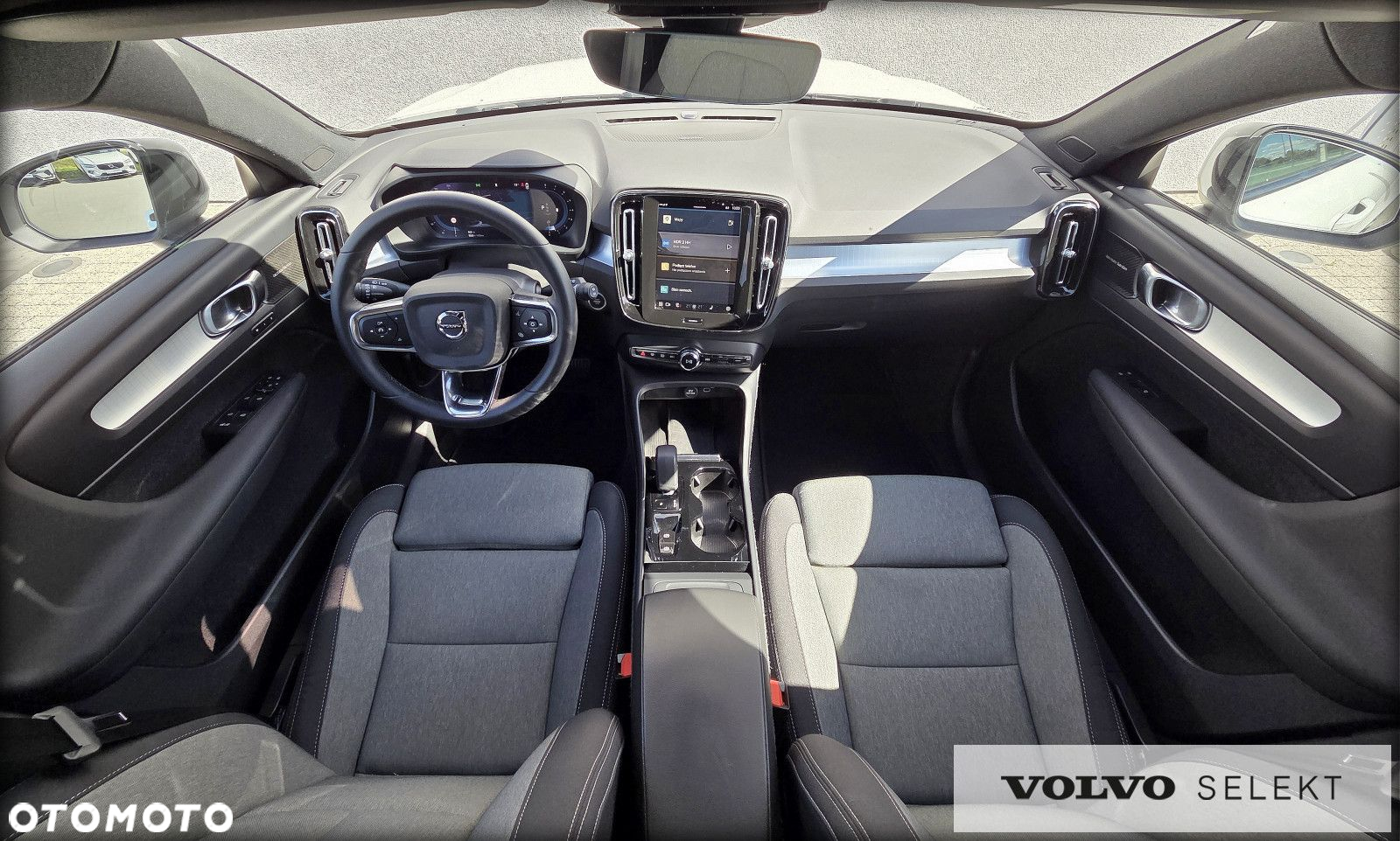 Volvo XC 40 B3 Plus Dark - 12