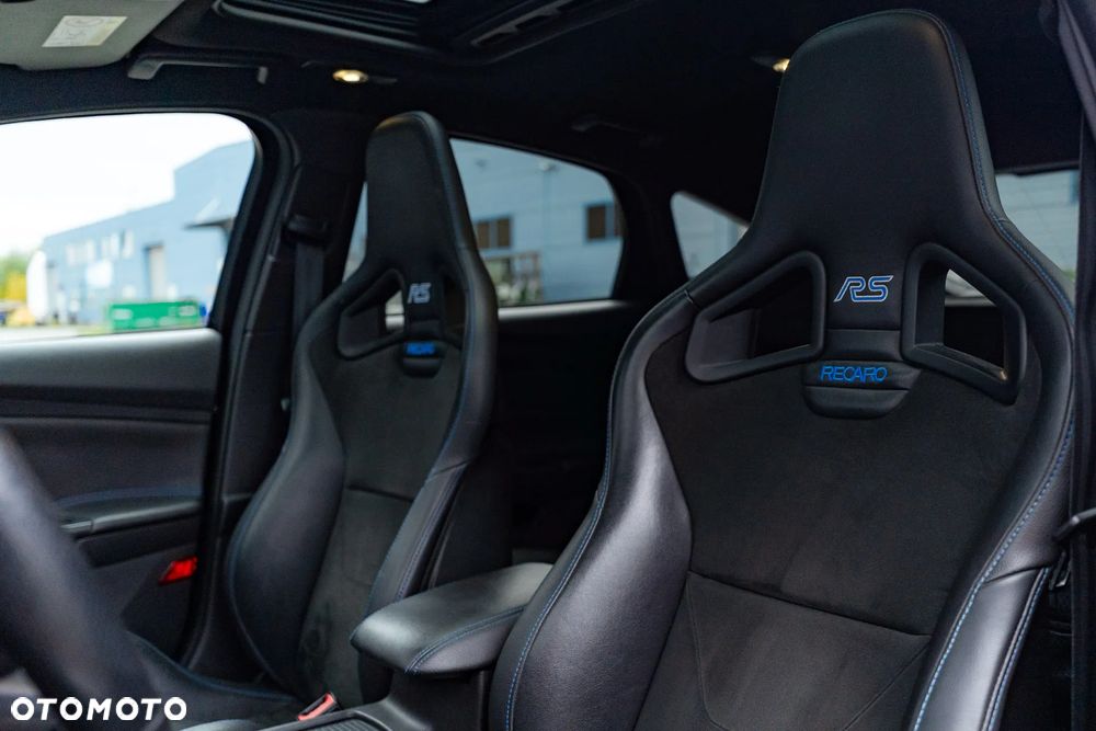 Ford Focus 2.3 EcoBoost RS - 11