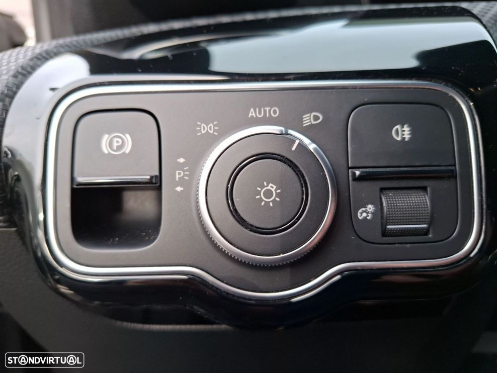 Mercedes-Benz CLA 180 d Shooting Brake AMG Line Aut. - 20