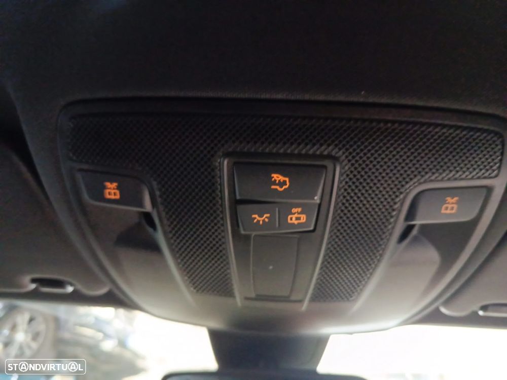 Mercedes-Benz CLA 200 d Shooting Brake Urban Aut. - 27