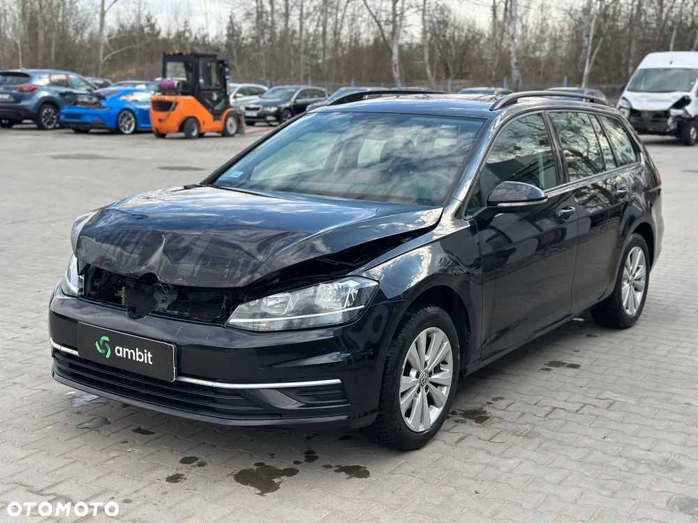 Volkswagen Golf - 3