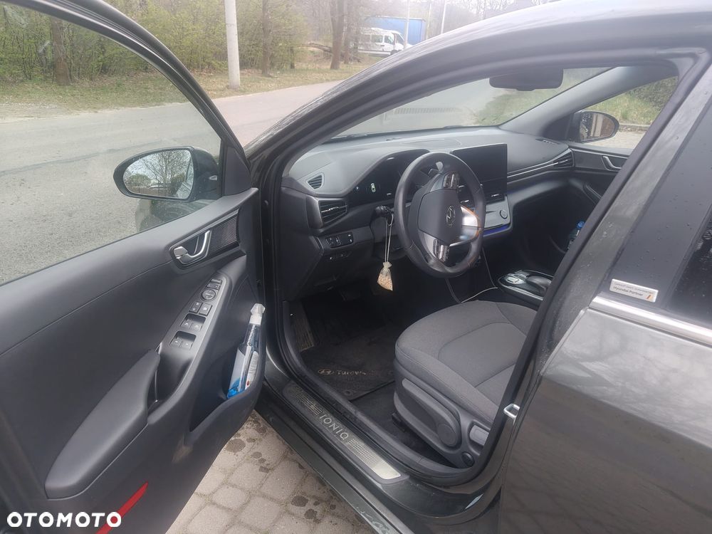 Hyundai IONIQ Advantage - 12
