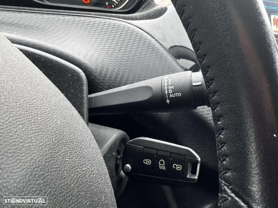 Peugeot 2008 1.2 PureTech Style - 19