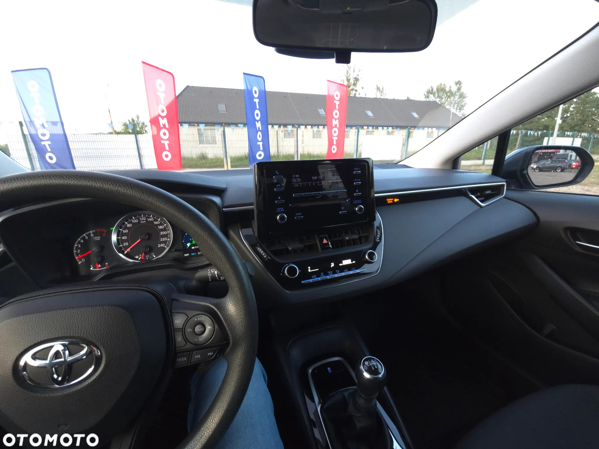 Toyota Corolla 1.6 Active - 28