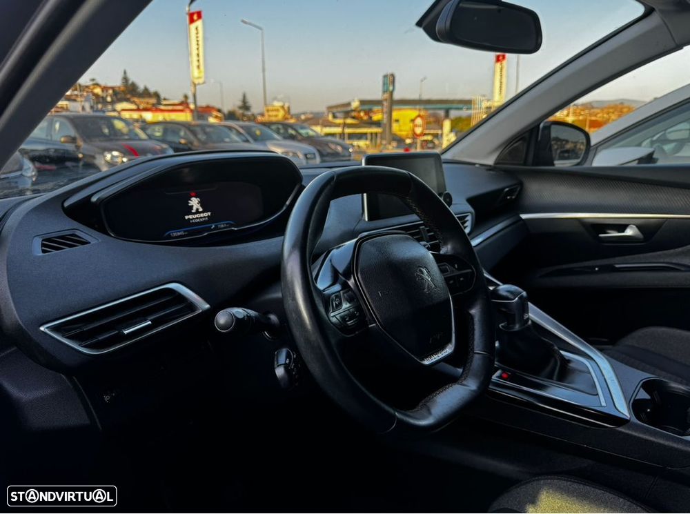 Peugeot 3008 - 11