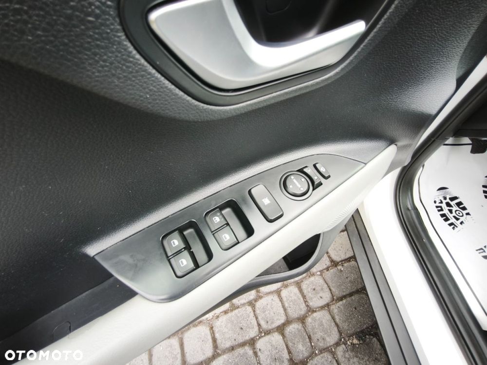 Kia Stonic - 14