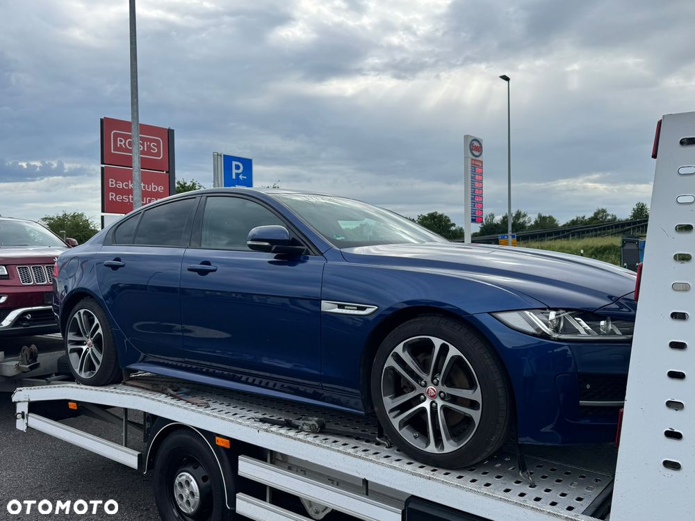 Jaguar XE 20d R-Sport - 20