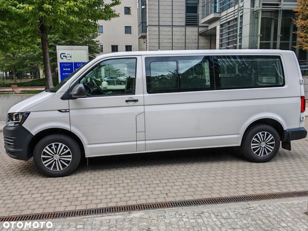 Volkswagen Caravelle - 11