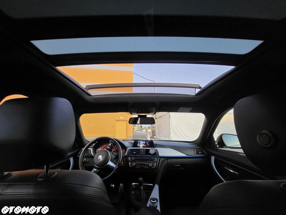 BMW Seria 3 318d M Sport EU6 - 16