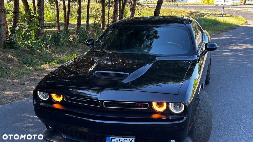 Dodge Challenger - 17