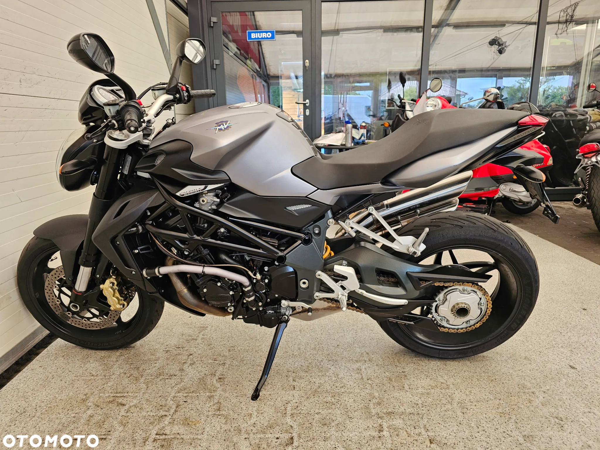 MV AGUSTA Brutale - 29