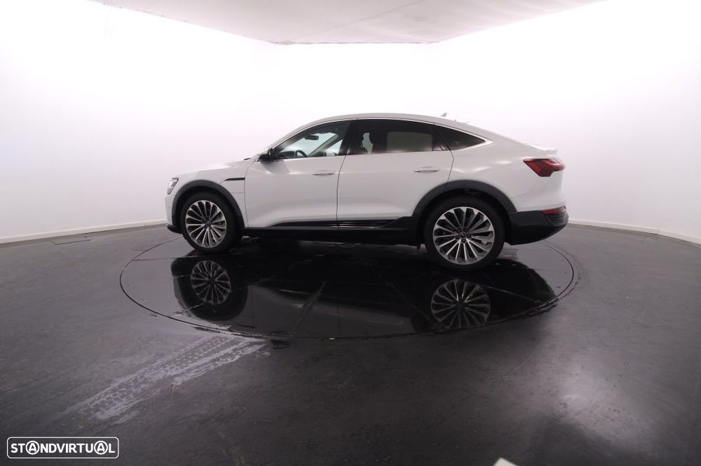 Audi Q8 e-Tron Sportback 55 quattro Advanced - 4