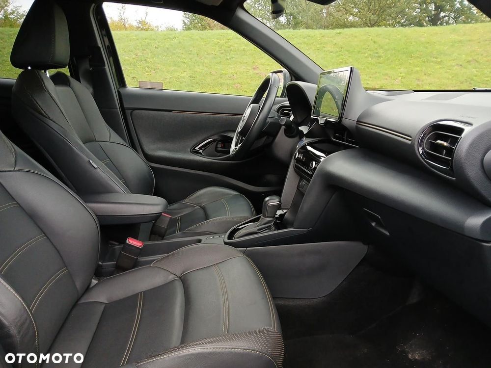 Toyota Yaris Cross Hybrid 1.5 Premiere Edition - 16