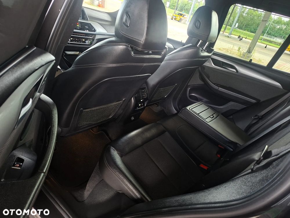 BMW X3 xDrive20d Luxury Line - 21