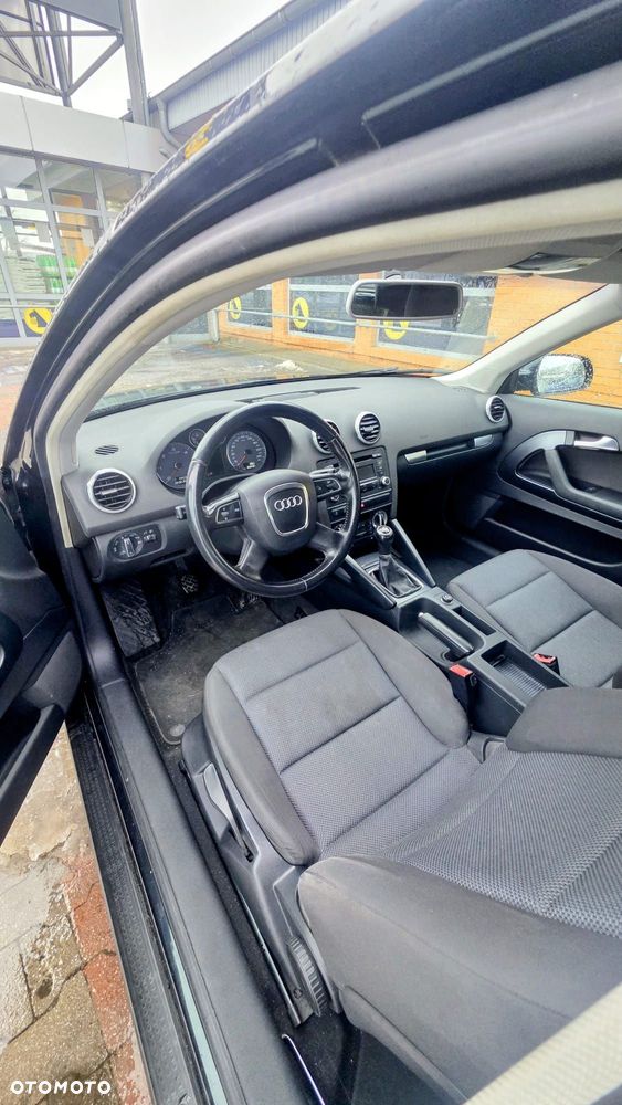 Audi A3 3-drzwiowe 1.6 TDI Ambiente - 8