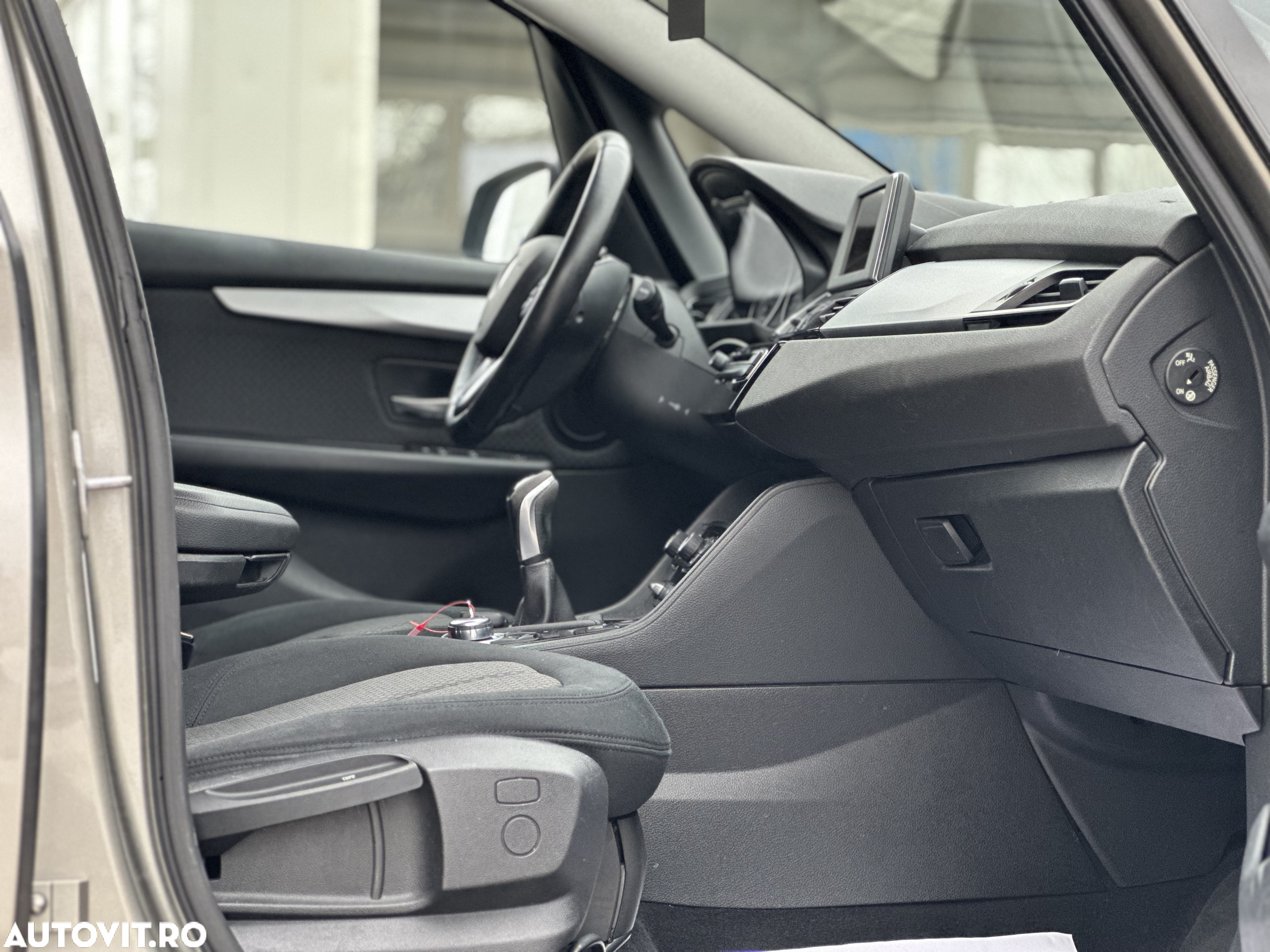 BMW Seria 2 218d Standard - 30