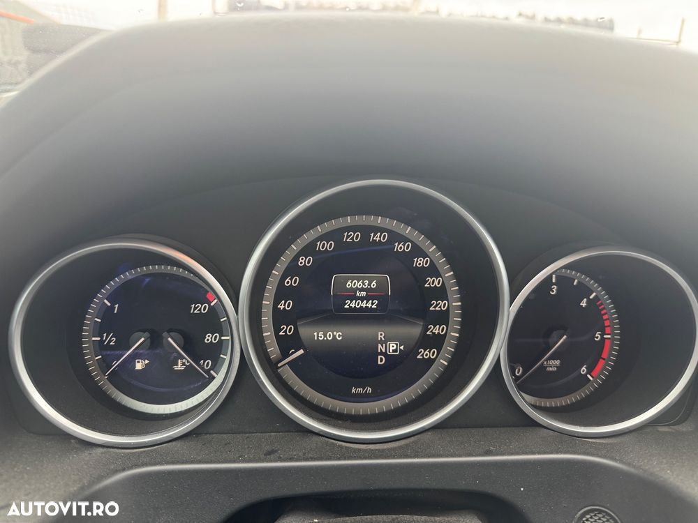 Mercedes-Benz E 200 BlueTEC 7G-TRONIC Elegance - 10