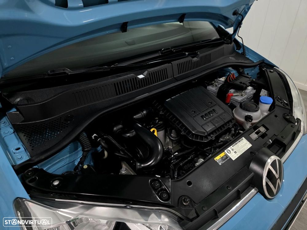 VW Up! 1.0 Move Color - 36