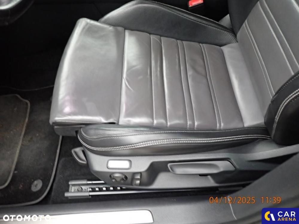 Volkswagen Passat - 18