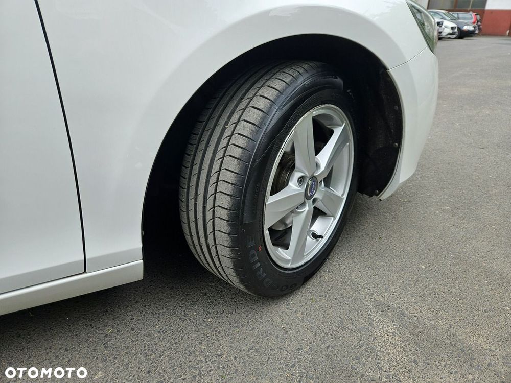 Volvo V40 - 20