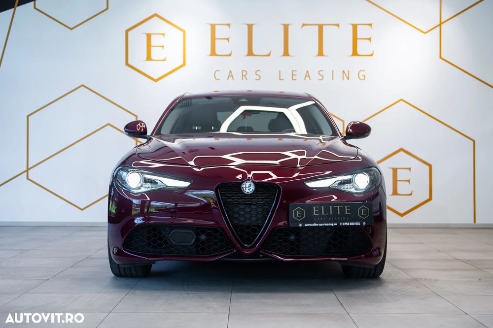 Alfa Romeo Giulia 2.0 Turbo AWD AT8 Veloce - 2