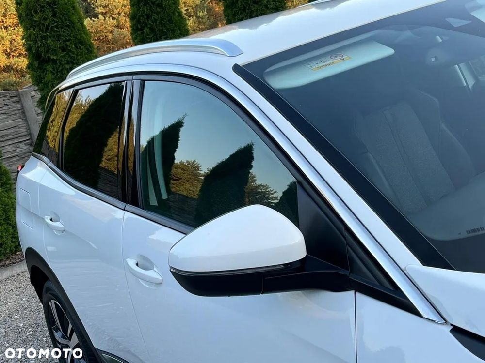 Peugeot 3008 1.2 PureTech Allure S&S - 21