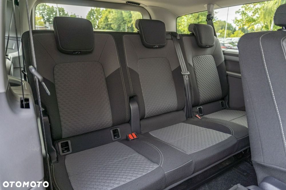 Volkswagen Caravelle - 21