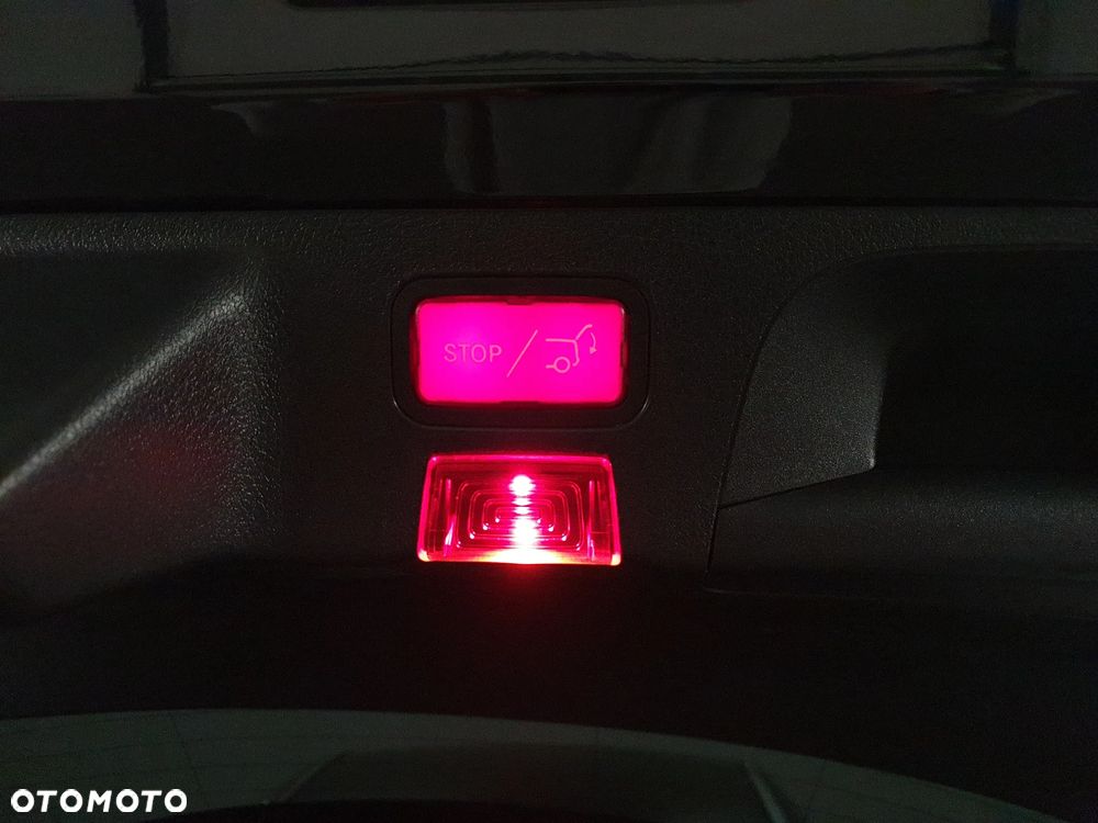 Mercedes-Benz CLA 250 7G-DCT - 36