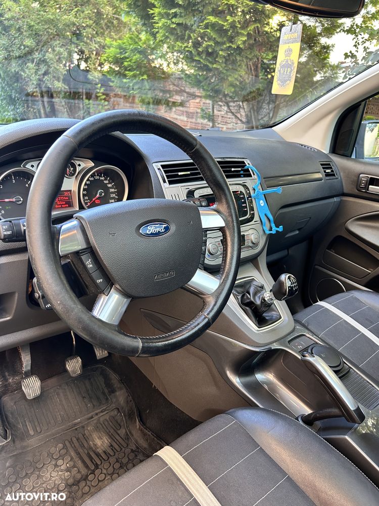 Ford Kuga 2.0L TDCi DPF Titanium - 12