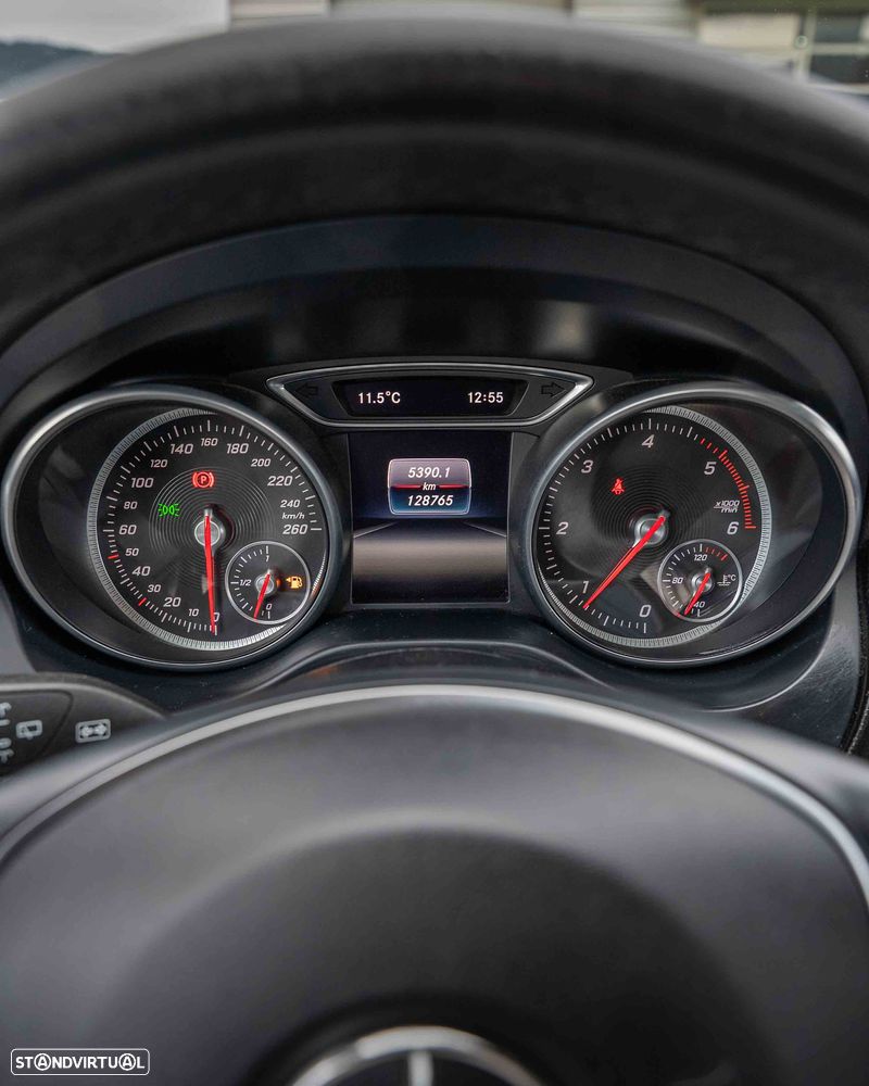 Mercedes-Benz CLA 180 d Shooting Brake - 18