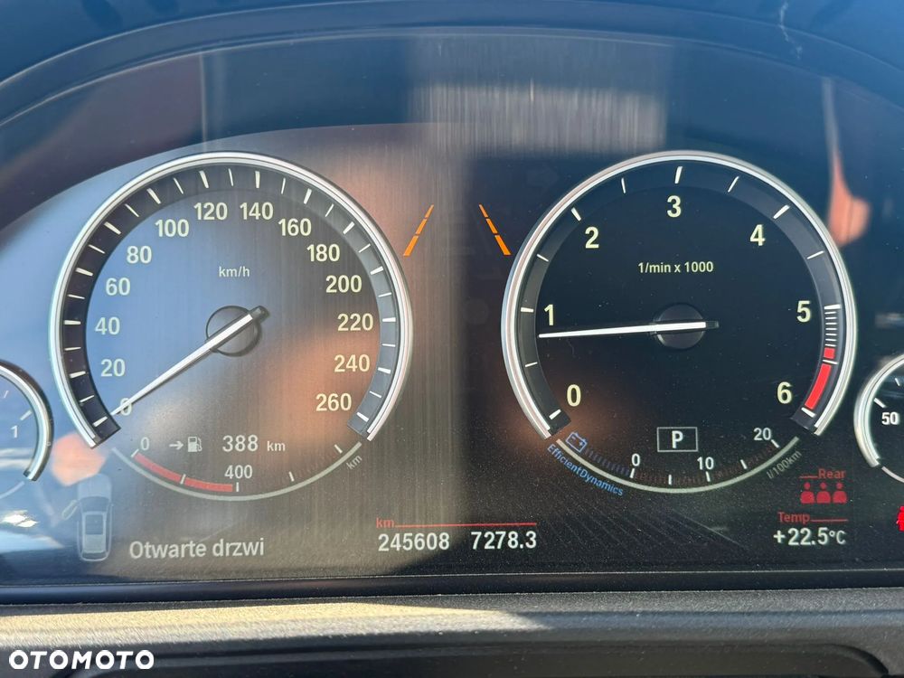 BMW Seria 5 520d xDrive Luxury Line - 29