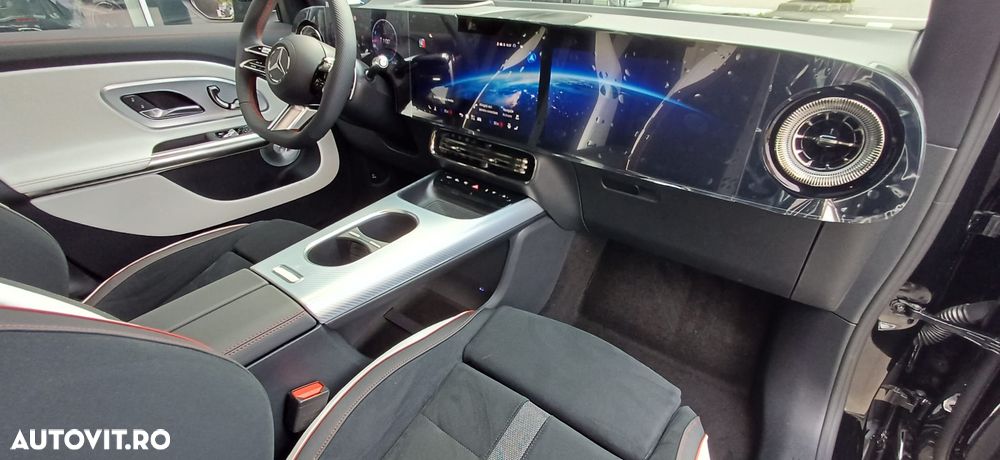 Mercedes-Benz GLB - 10