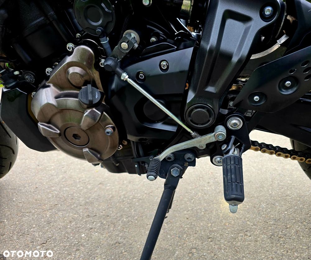 Yamaha MT - 30