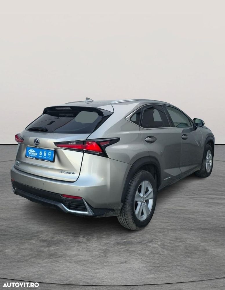 Lexus Seria NX - 3