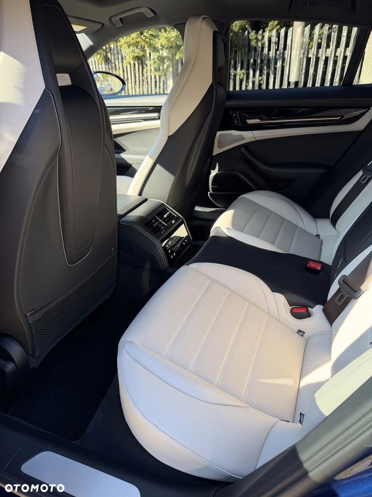 Porsche Panamera 4 - 13