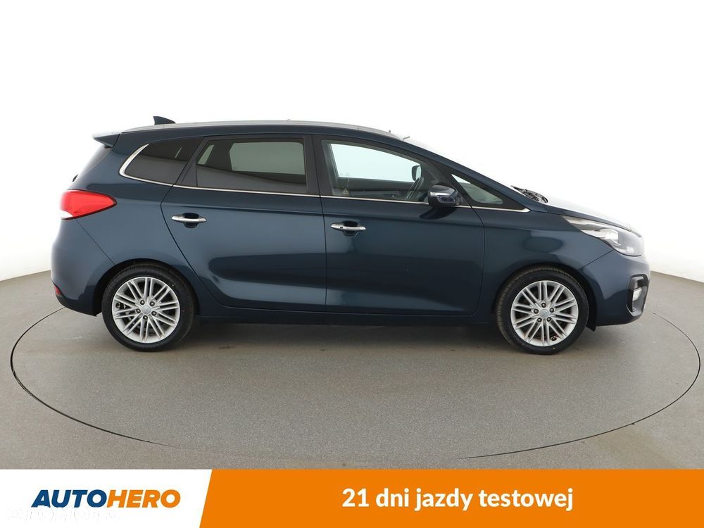 Kia Carens - 7