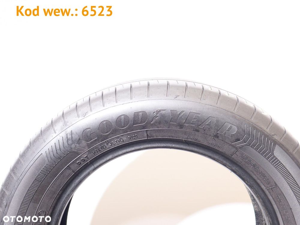 Goodyear Efficientgrip Performance - 205/60 R16 - 4