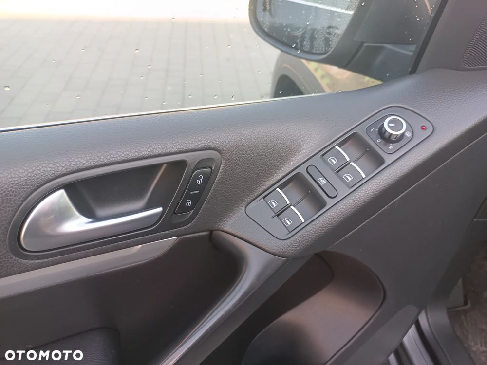 Volkswagen Tiguan - 19