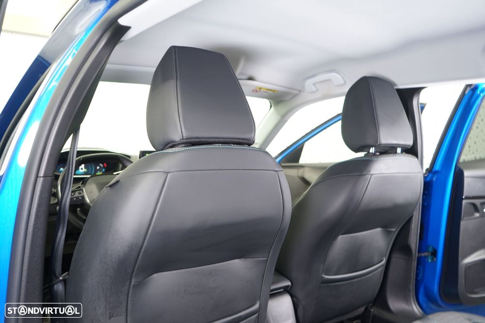 Peugeot e-2008 50 kWh Allure - 41