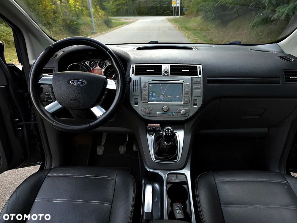 Ford Kuga 2.0 TDCi 4x4 Titanium - 26
