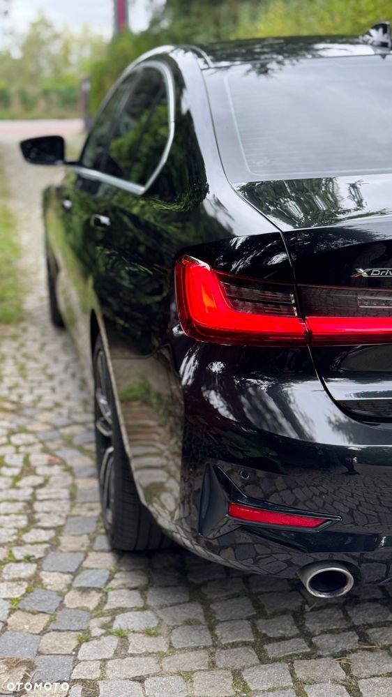 BMW Seria 3 330i xDrive Luxury Line sport - 3