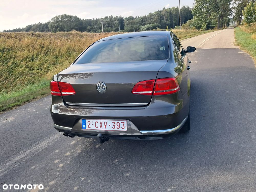 Volkswagen Passat 2.0 TDI Highline - 4