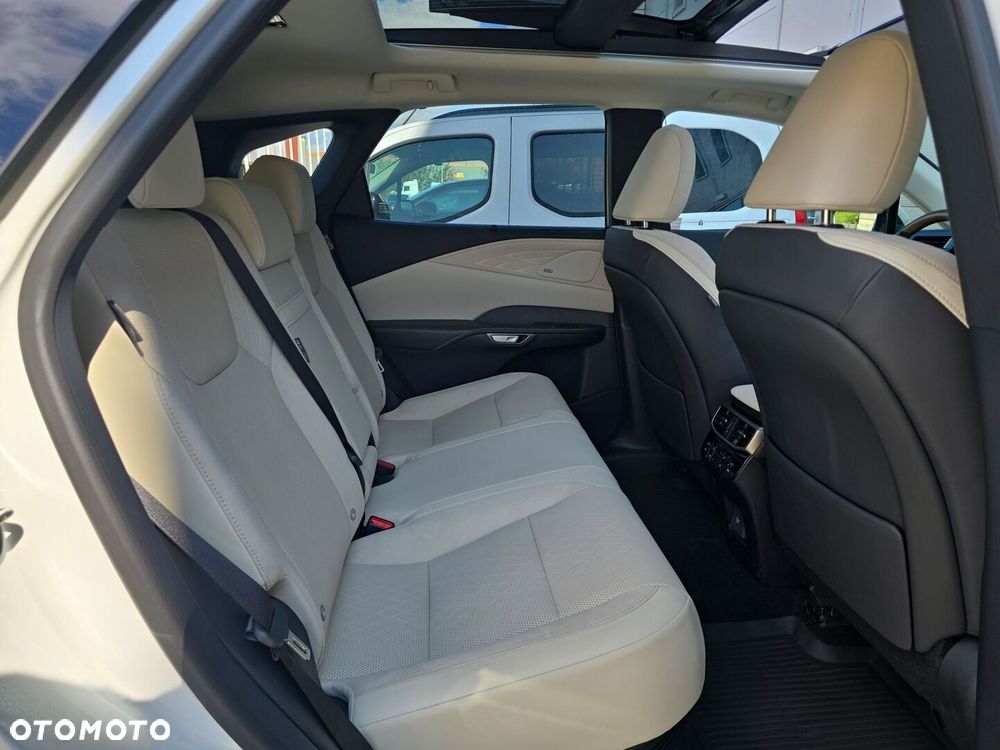 Lexus RX - 16