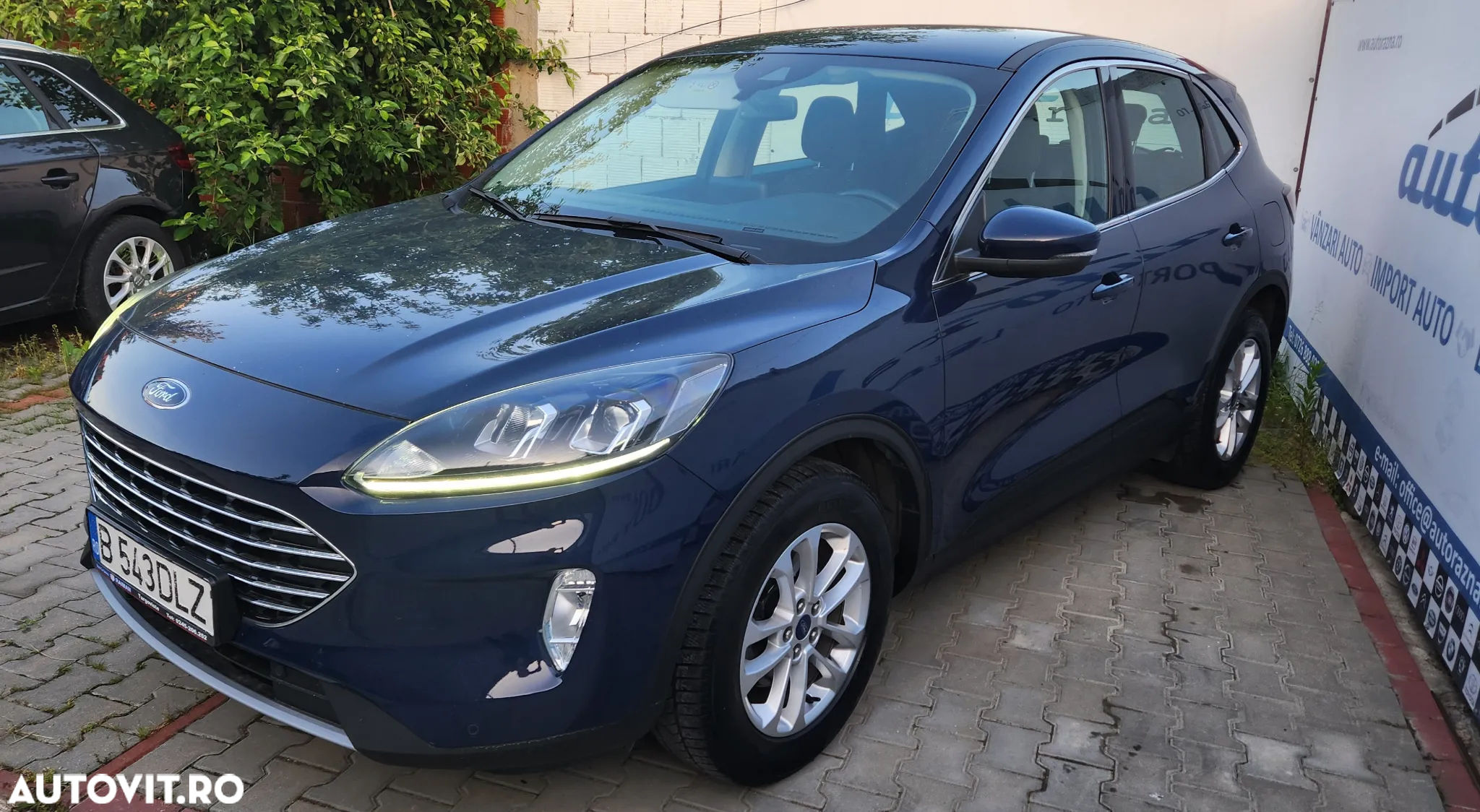 Ford Kuga 1.5 TDCi 2WD Powershift Titanium - 5